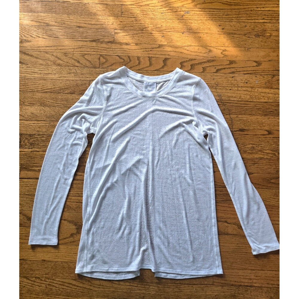 Lululemon Womens Long sleeve Open back Athletic Shirt White Medium?